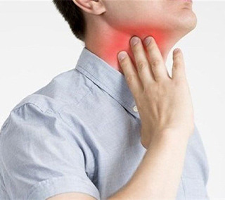 التهاب گلو چیست؟ چگونه درمان می‌شود؟